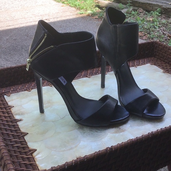Steve Madden Heels - Picture 2 of 7